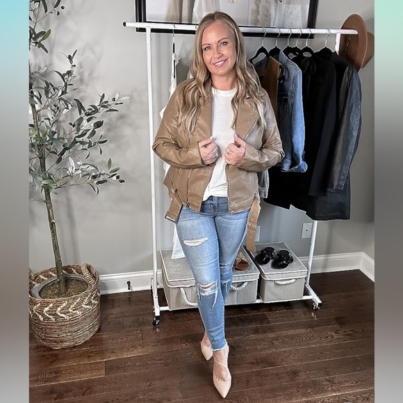 NWT BELLIVERA Faux Leather Asymmetrical Moto Jacket - Picture 10 of 13